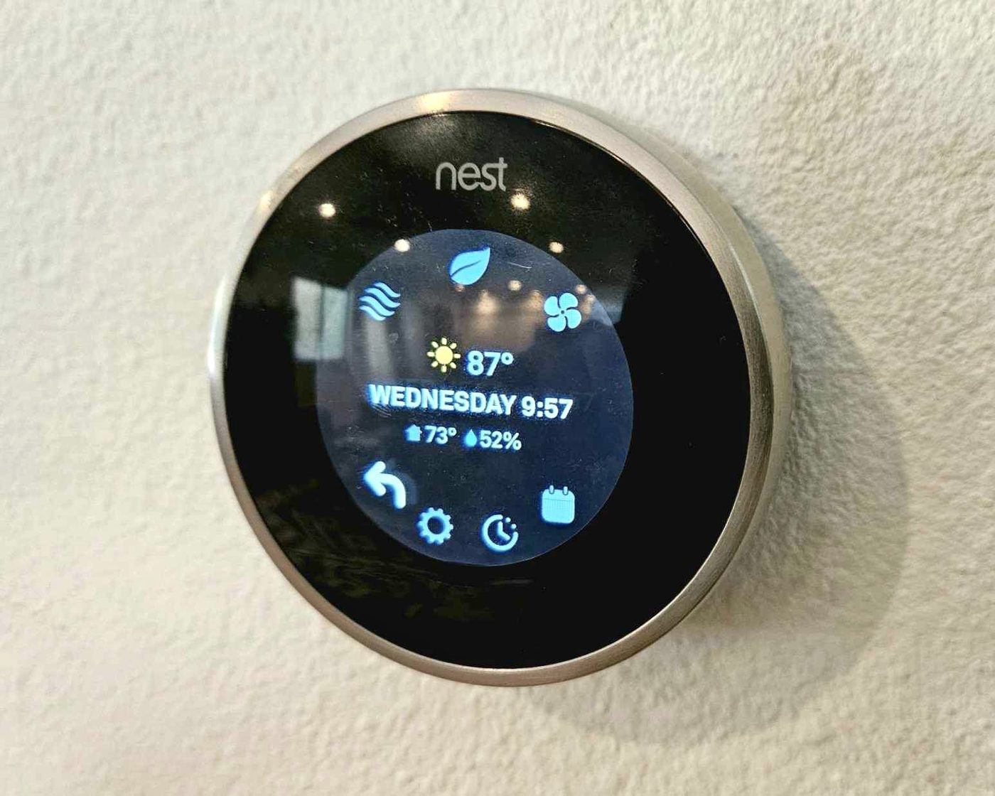 Summer Heat and Your Thermostat: How to Stay Comfortable and Save Energy